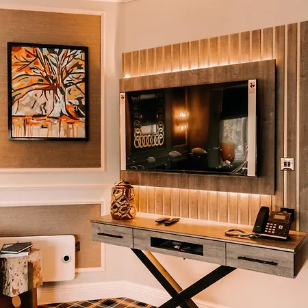 Domo Boutique Hotel 5*